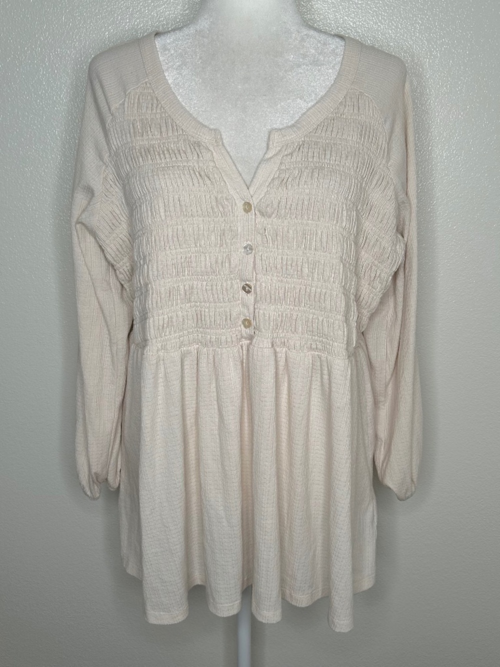 Torrid Womens Cream Waffle Knit Smocked Long Sleeve Henley Top Plus Size 2/ 2X